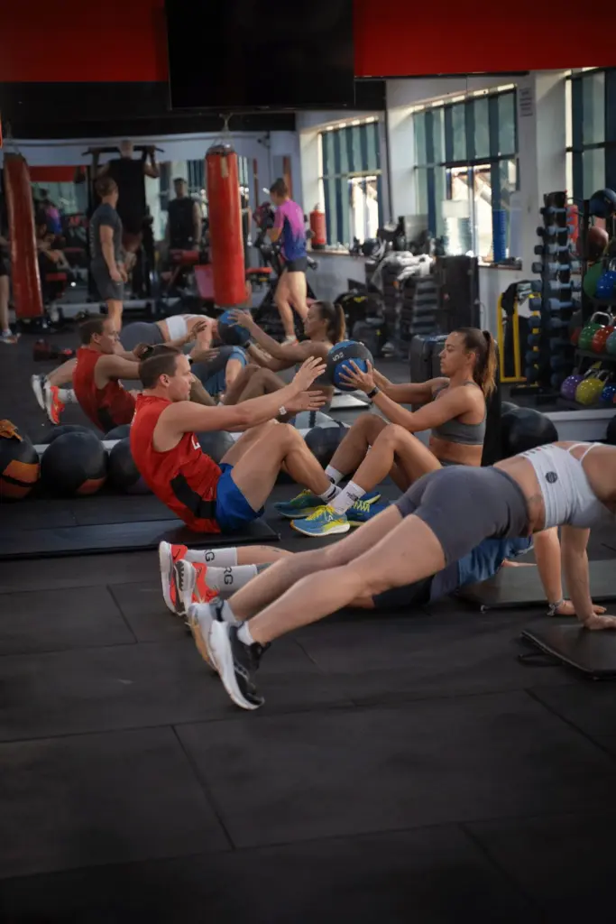 Krafttraining im Fitnessstudio